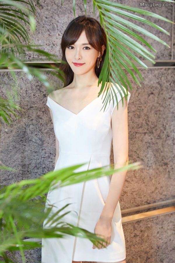 唐嫣玉腿高跟秀白皙美足美到不行了(5/5)