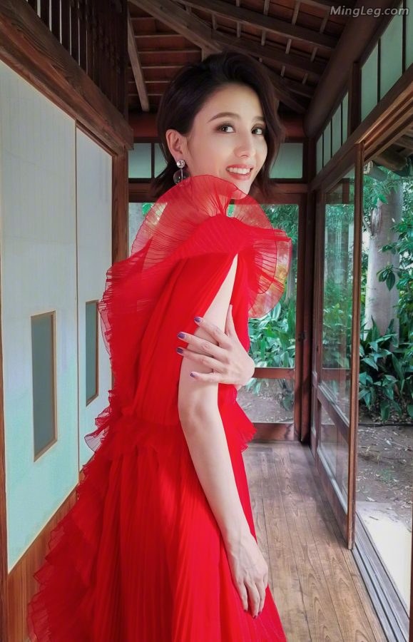美图T9手机拍摄佟丽娅超美脸蛋(2/6)