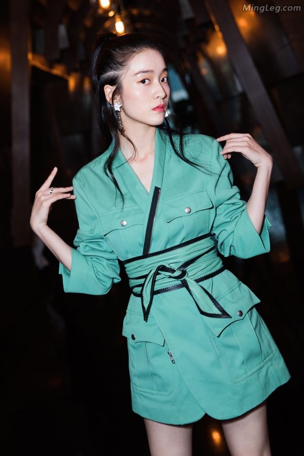 这位美女有点酷张雪迎美腿宣传活动(2/8)