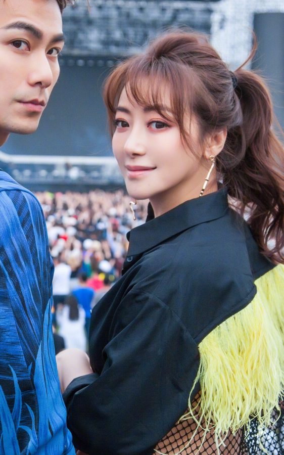陈紫函牛仔裤美腿凉高美足(5/6)