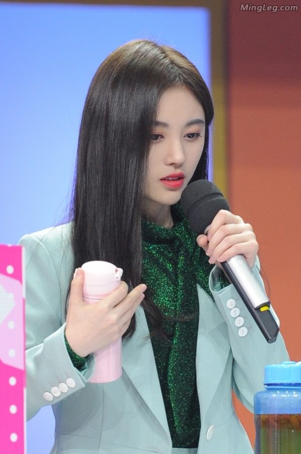 小美人鞠婧祎上节目哪都好就是不怎么露腿(3/13)