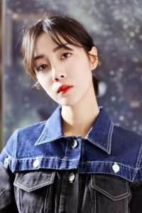 腿精本精李溪芮高跟白皙美脚足弓曲线完美