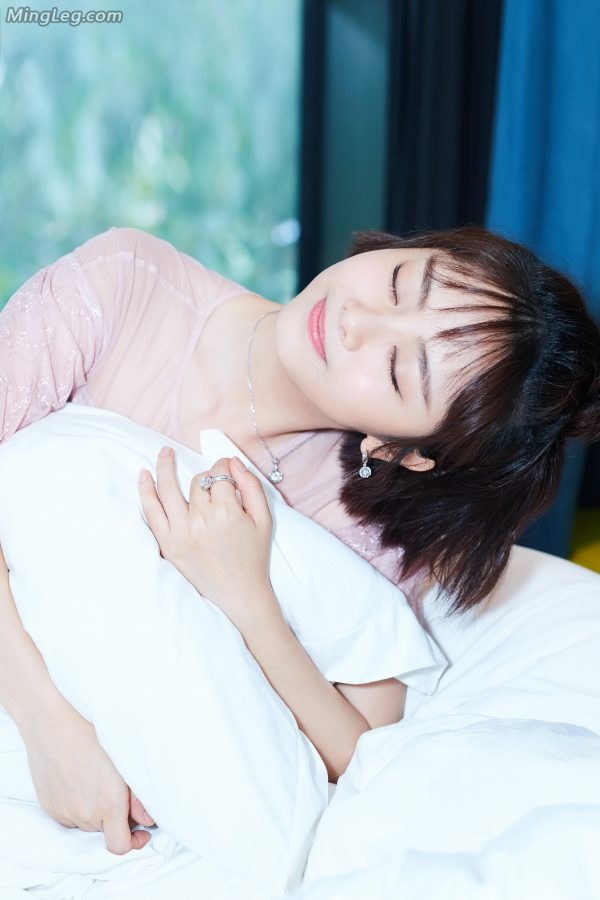 小公主谭松韵纱裙玉腿高跟美足(10/13)