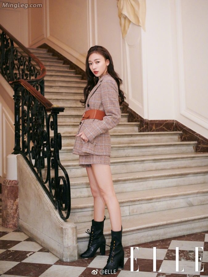 ELLE时尚写真吴谨言各种秀腿(6/6)