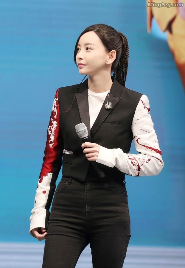 文艺女青年于文文紧身牛仔裤皮靴(9/12)