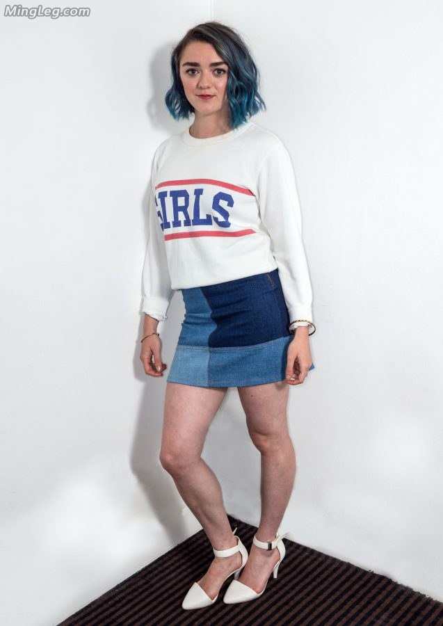 《权游》二丫Maisie Williams少女腿交叉画风有些诡异(7/7)