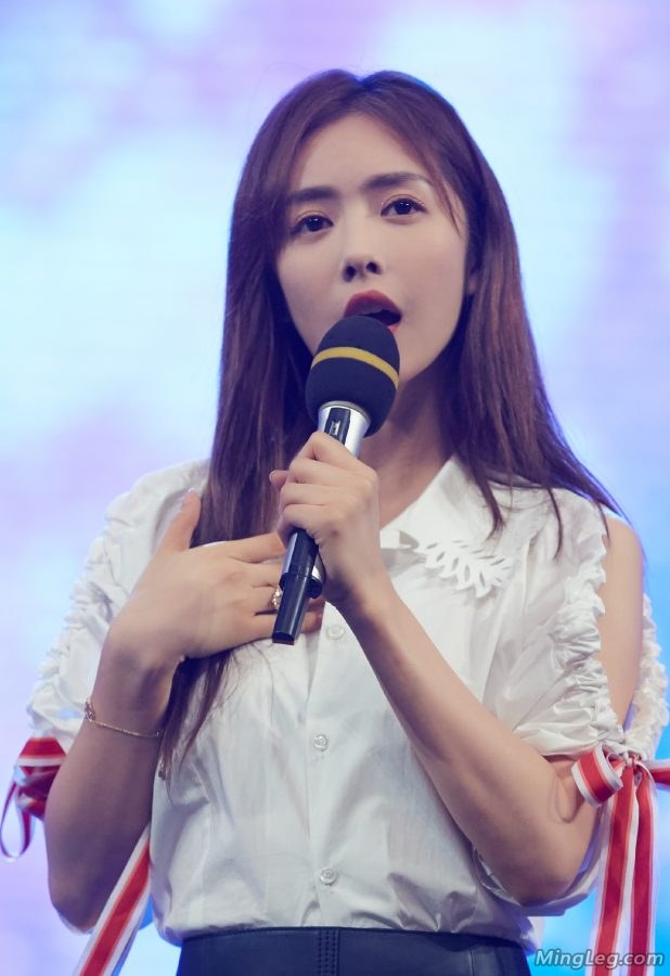 甜美小姐姐蔡文静棉袜高跟鞋(10/11)