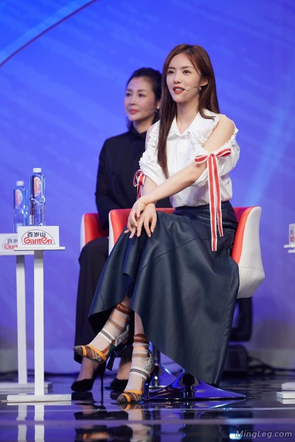 甜美小姐姐蔡文静棉袜高跟鞋(7/11)