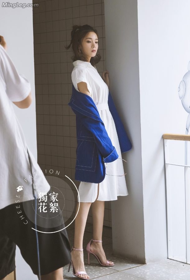 纯净的女孩陈瑶凉高美足写真花絮(2/6)