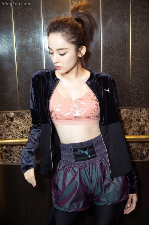 古力娜扎你不是来打拳击的你是来秀胸的(6/23)