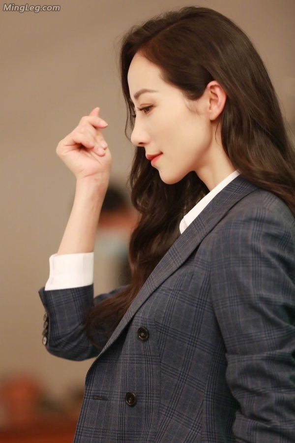 韩老师韩雪的西服套装不露腿就是单纯喜欢(6/9)