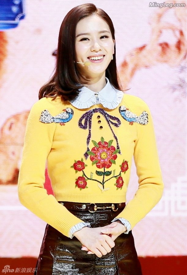 真穿高跟鞋的女汉子刘诗诗轻松抱起于莎莎(4/7)