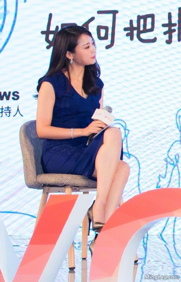 公益活动财经主持吕律采访徐娇(1/6)