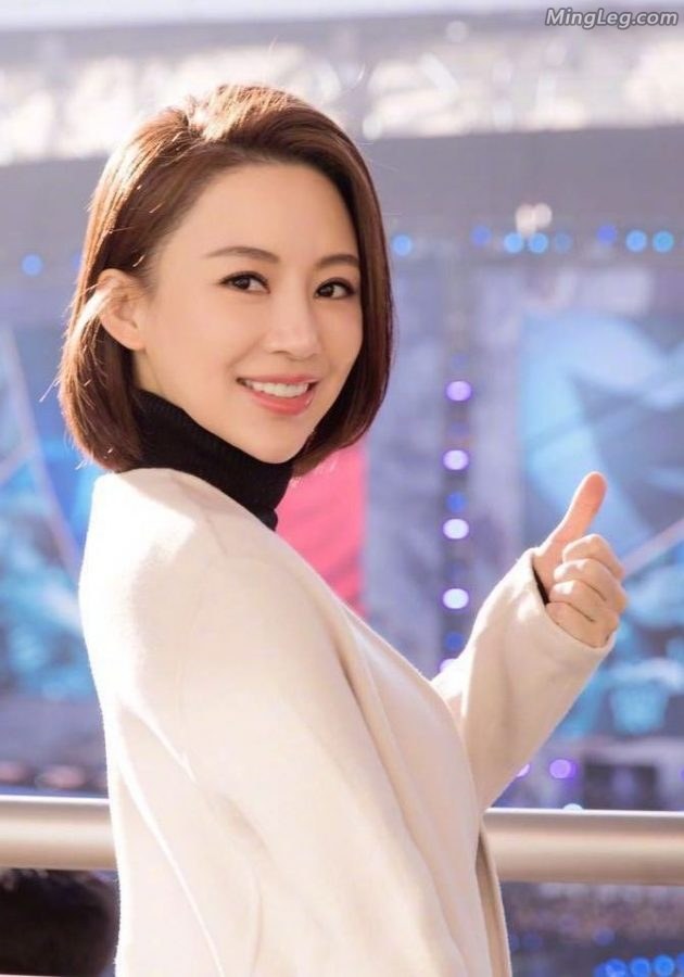 “九球天后”潘晓婷高跟短皮靴(2/2)