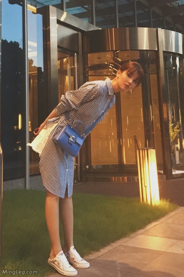 Long-legged girl Qiao Xin has been waiting eagerly for Alpha(2/4)