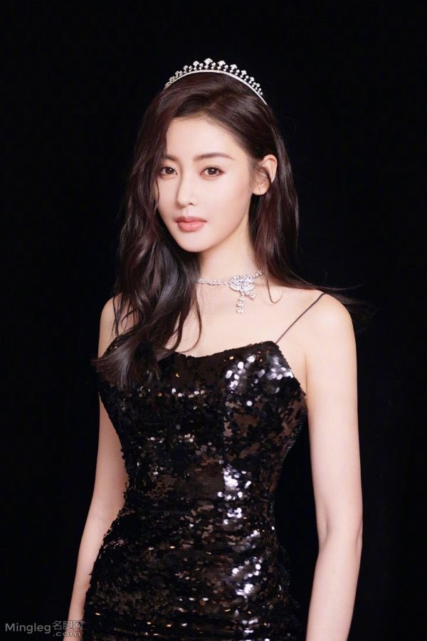 公主张天爱的细高跟鞋美足(3/8)