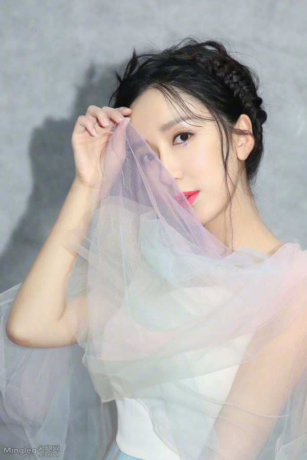 仙女降临娄艺潇纱裙高跟鞋欲求不满(6/9)
