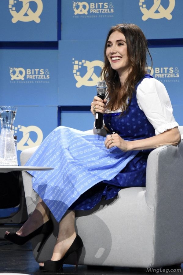 《权游》红袍女扮演者Carice van Houten性感鱼嘴高跟鞋(2/15)