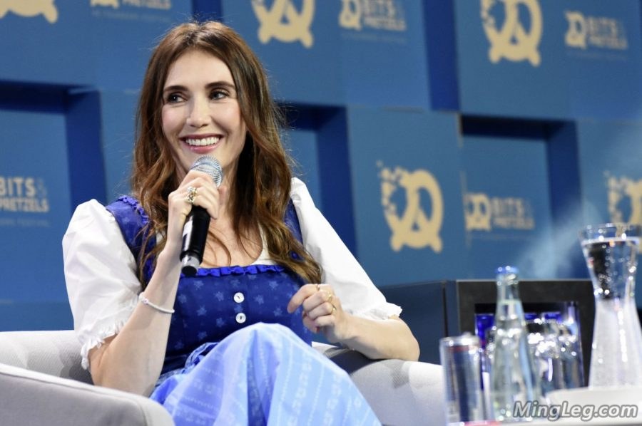 《权游》红袍女扮演者Carice van Houten性感鱼嘴高跟鞋(5/15)