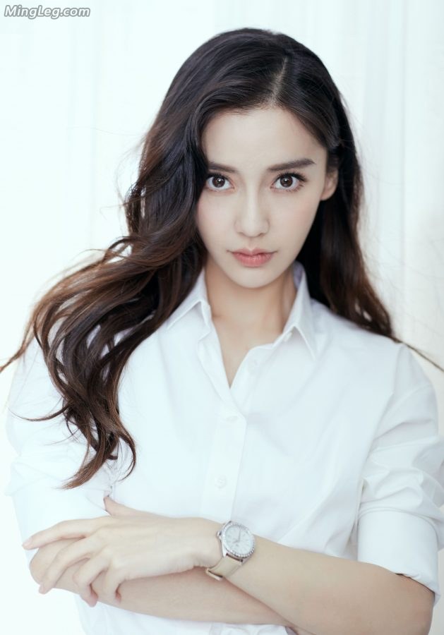 醉美少妇Angelababy杨颖风情纹身玉足(12/17)