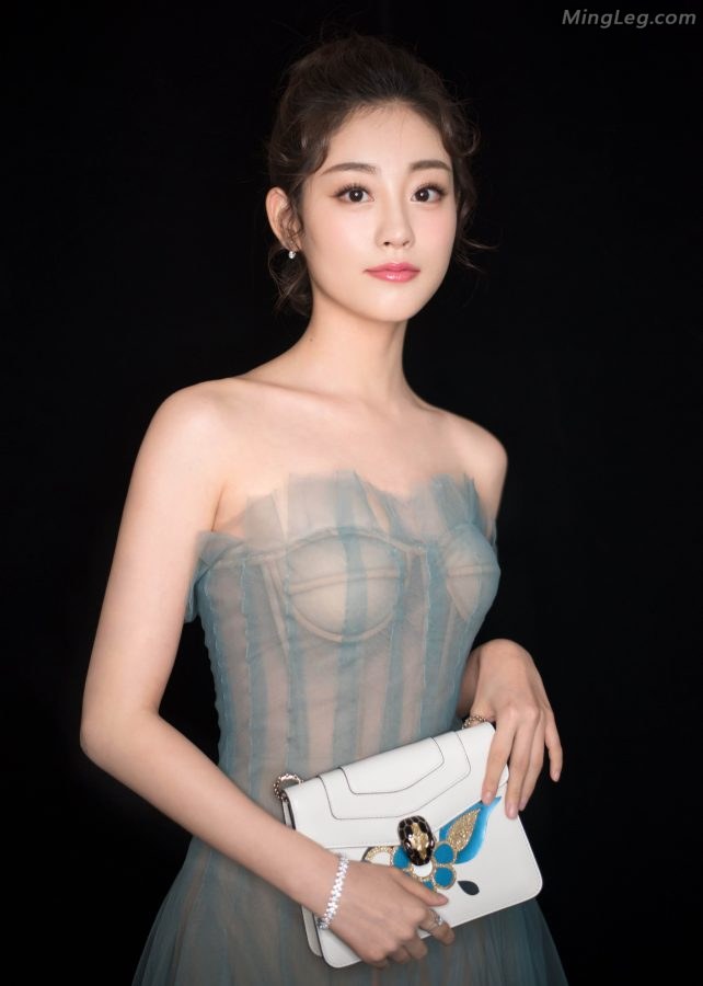 黑龙江小姐姐祝绪丹低胸纱裙酮体透视(4/10)