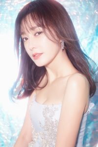 微博年度女神秦岚姐姐美肩玉乳