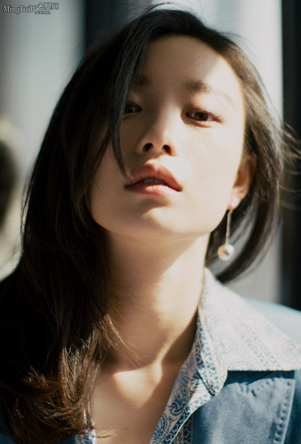 倪妮玩下衣失踪光显那两条大长腿了(17/18)