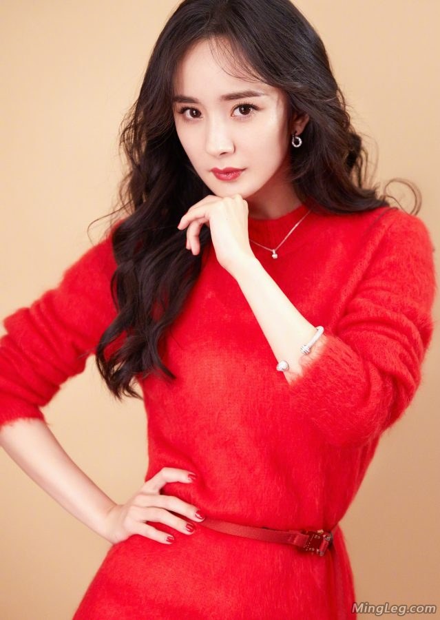 红红火火杨幂长腿美靴绝对吸睛(4/15)