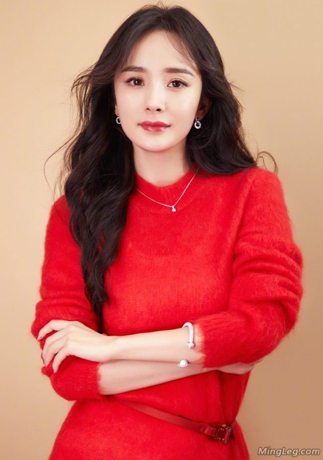 红红火火杨幂长腿美靴绝对吸睛(5/15)