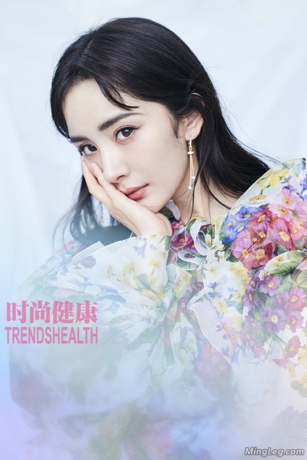 当红女星杨幂美腿玉足时尚又健康(5/9)