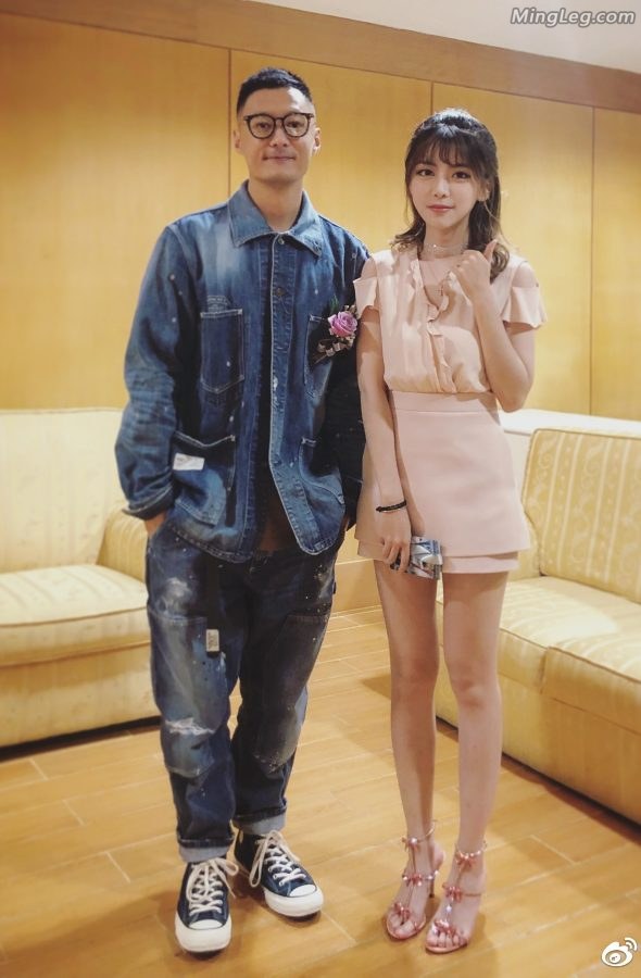 美女游戏主播周淑怡细嫩玉腿(1/1)