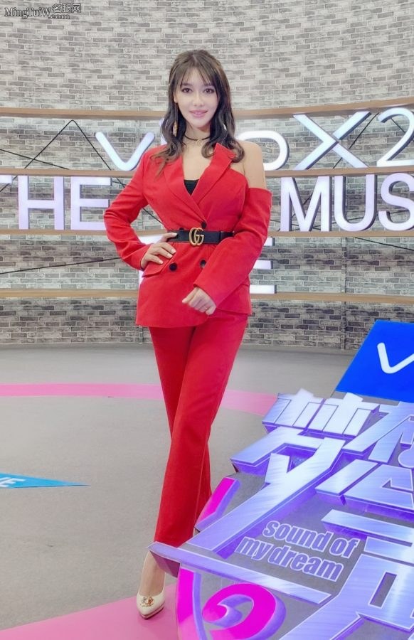 爱戴西装高跟鞋主要看脚背3(6/7)