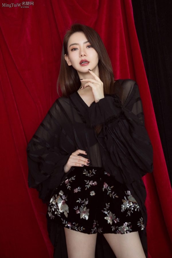 美腿戚薇穿毛毛长靴上衣透明(6/10)