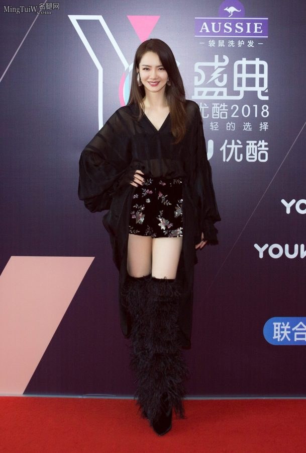 美腿戚薇穿毛毛长靴上衣透明(10/10)