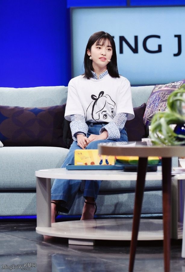 青春年少的沈月遇见中年熟女李静(3/8)
