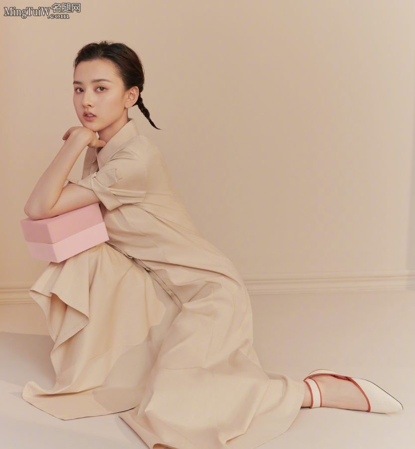 粉色少女系宋祖儿纯净写真(4/5)
