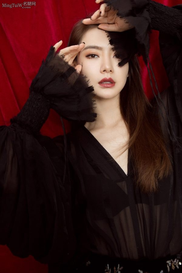 美腿戚薇穿毛毛长靴上衣透明(3/10)