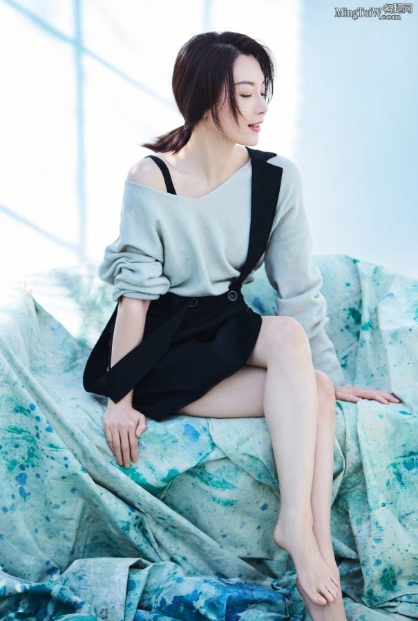 相关领域专家说陈数的脚是女星里最完美的(2/6)
