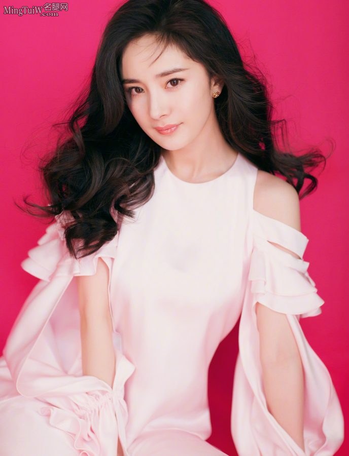 最爱的大幂幂杨幂纤细美腿白嫩玉足高清代言(10/14)
