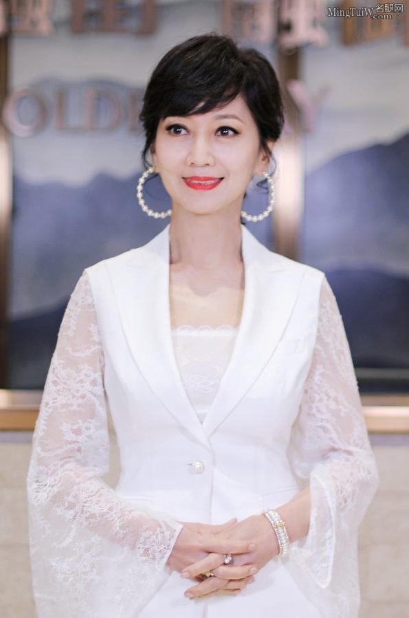 仙气十足的女星赵雅芝肤白貌美(8/13)