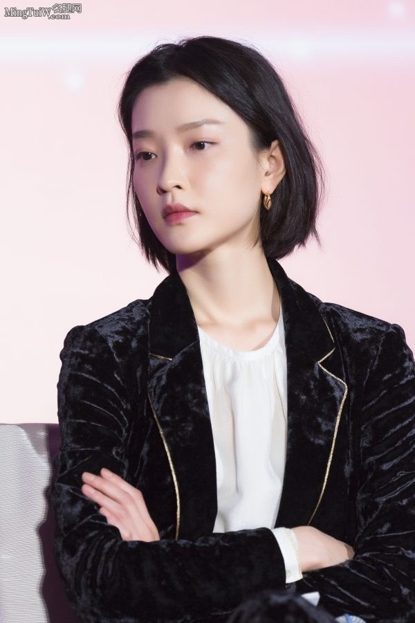 知性的模特杜鹃高清脸部图片(2/9)