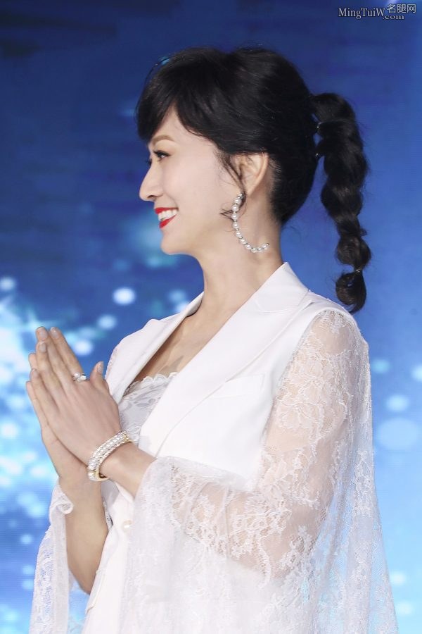  The fairy-like actress Zhao Yazhi has fair skin and beautiful appearance(5/13)