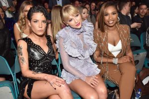 Taylor Swift的顶级美腿值得好好品味