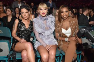 Taylor Swift的顶级美腿值得好好品味