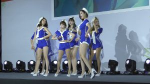 韩国美女组合T-ara六位的制服高跟美腿跳舞[网盘]