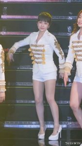 T-ara组合《Tiamo》全宝蓝视角美腿高跟舞姿动人 [网盘]