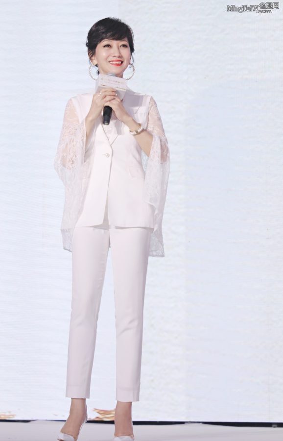 仙气十足的女星赵雅芝肤白貌美(7/13)