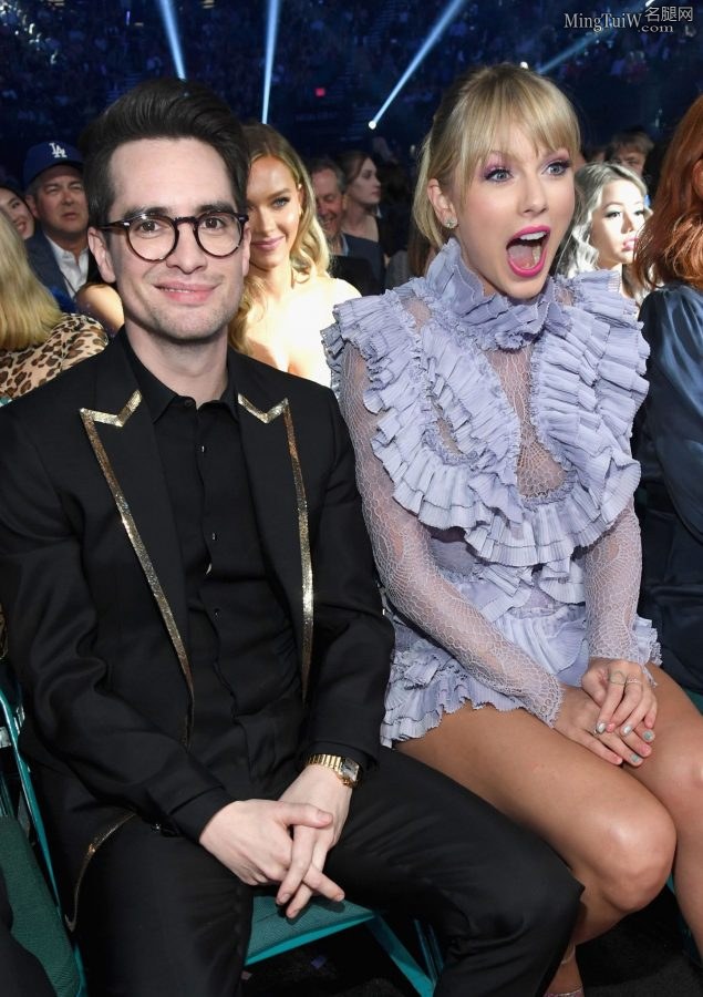 Taylor Swift的顶级美腿值得好好品味(16/20)