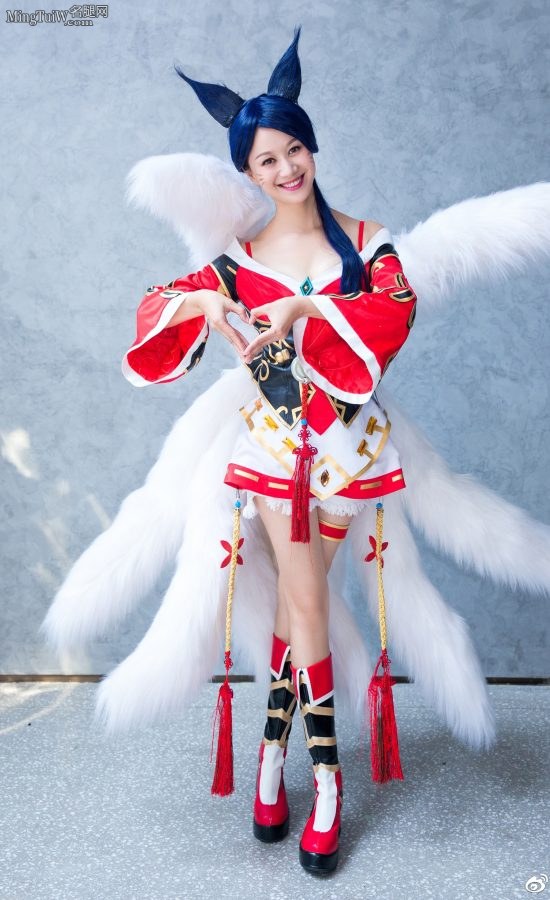 倪虹洁化身魅惑九尾狐低胸美腿吸睛(5/11)