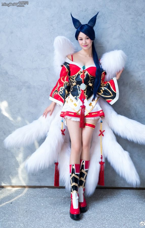 倪虹洁化身魅惑九尾狐低胸美腿吸睛(6/11)